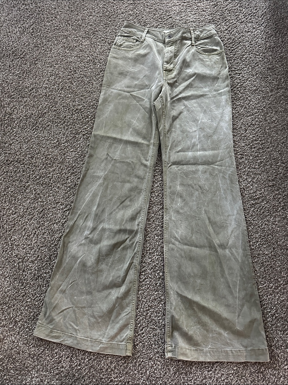 Bella Dahl Wide-Leg Jeans in Olive Green